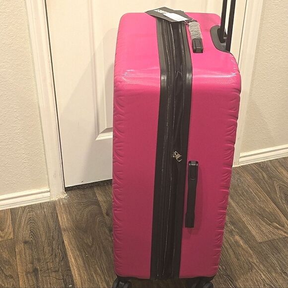 Steve Madden Branded Logo 28" Hard Side Logo Luggage- Rose - Picture 8 of 13